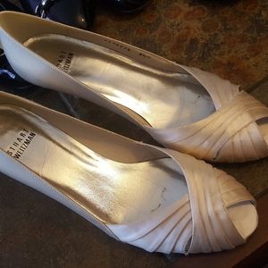 Stuart Weitzman ivory satin pumps